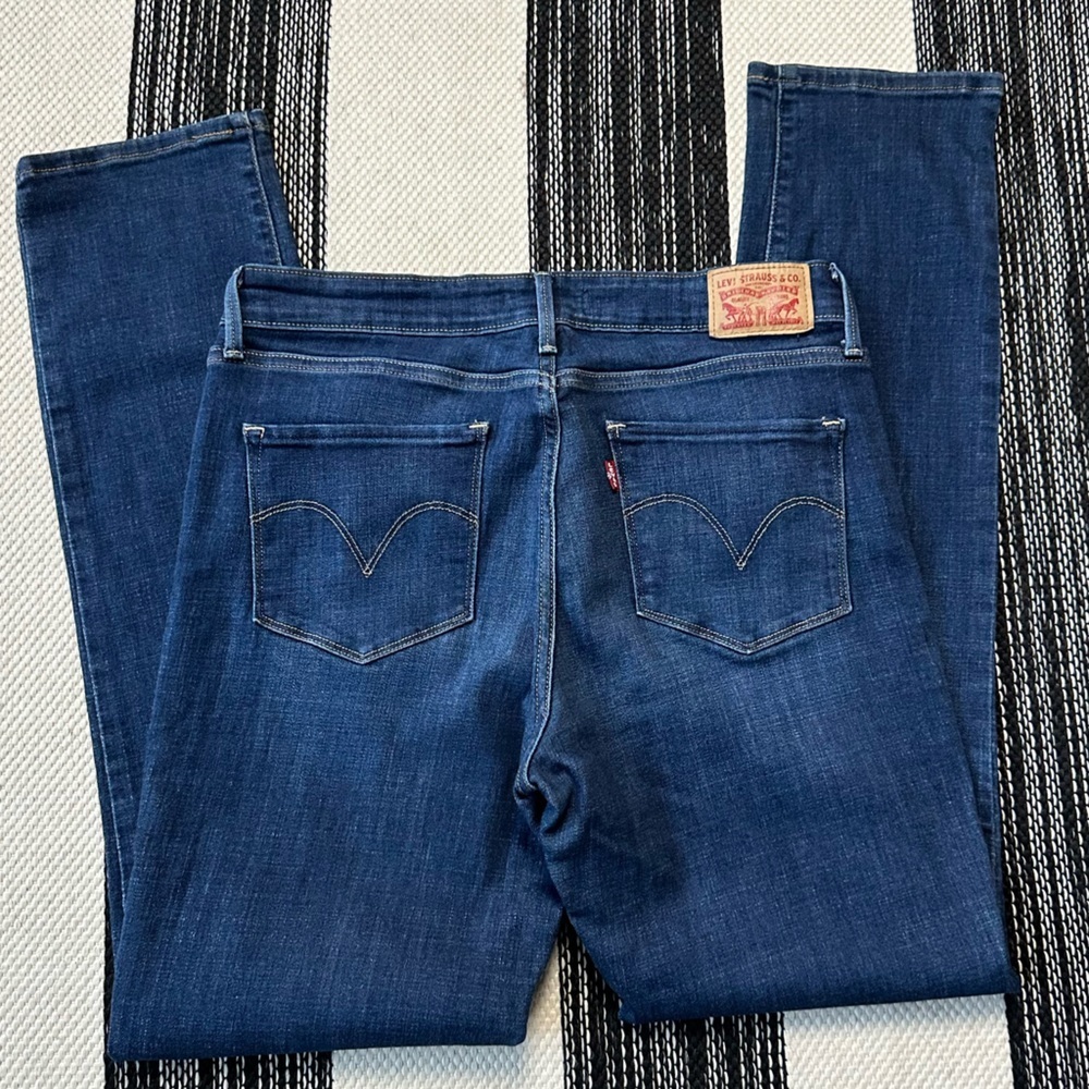 Levi's Mid Rise Skinny Dark Wash Stretchy Jeans Size: 10